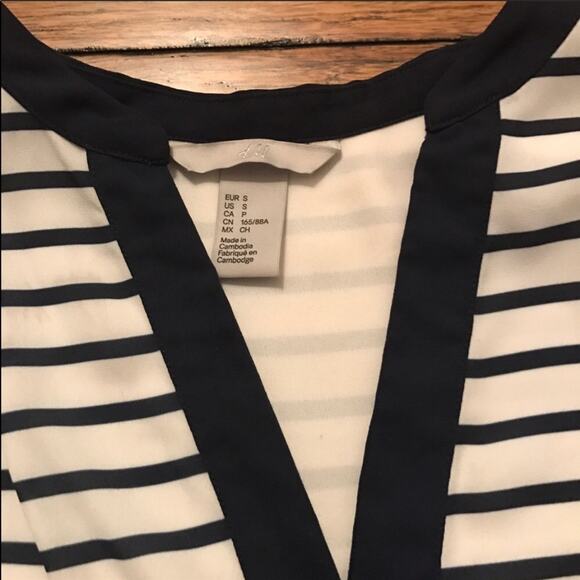 H&M Striped Top Navy and White V-neck Blouse - Picture 3 of 3